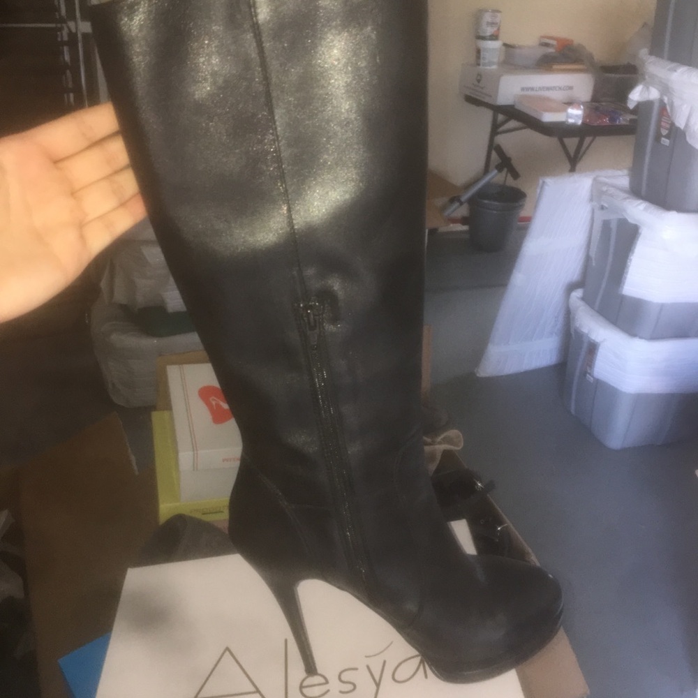 Knee high black boots Italian hand made